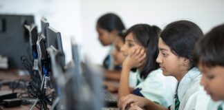 W jakich zawodach niezbędne są umiejętności informatyczne?