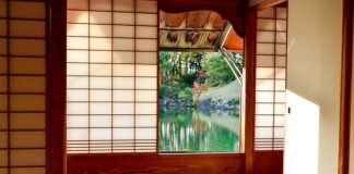 Jakie wsparcie zapewnia się osobom ze znacznym stopniem niepełnosprawności lub niepełnosprawnością sprzężoną na otwartym rynku pracy?